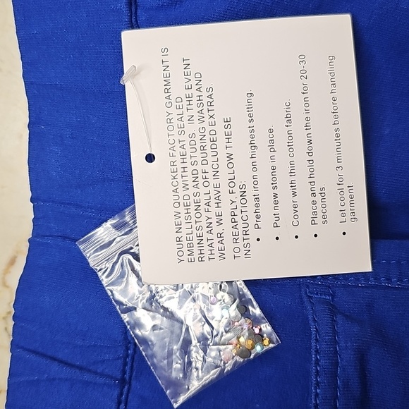 NWT DreamJeannes by Quacker Factory Stretch Blue Capri Pants Bling XS - Picture 4 of 6